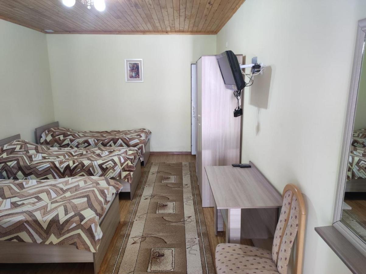 В Гостях На Иссык-Куле Hotel Cholpon-Ata Bagian luar foto