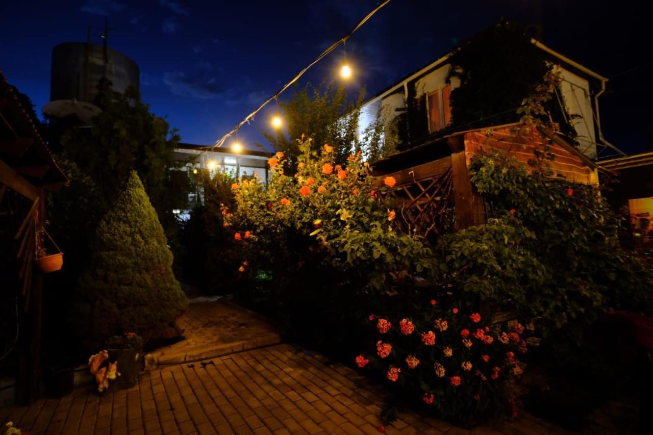 В Гостях На Иссык-Куле Hotel Cholpon-Ata Bagian luar foto