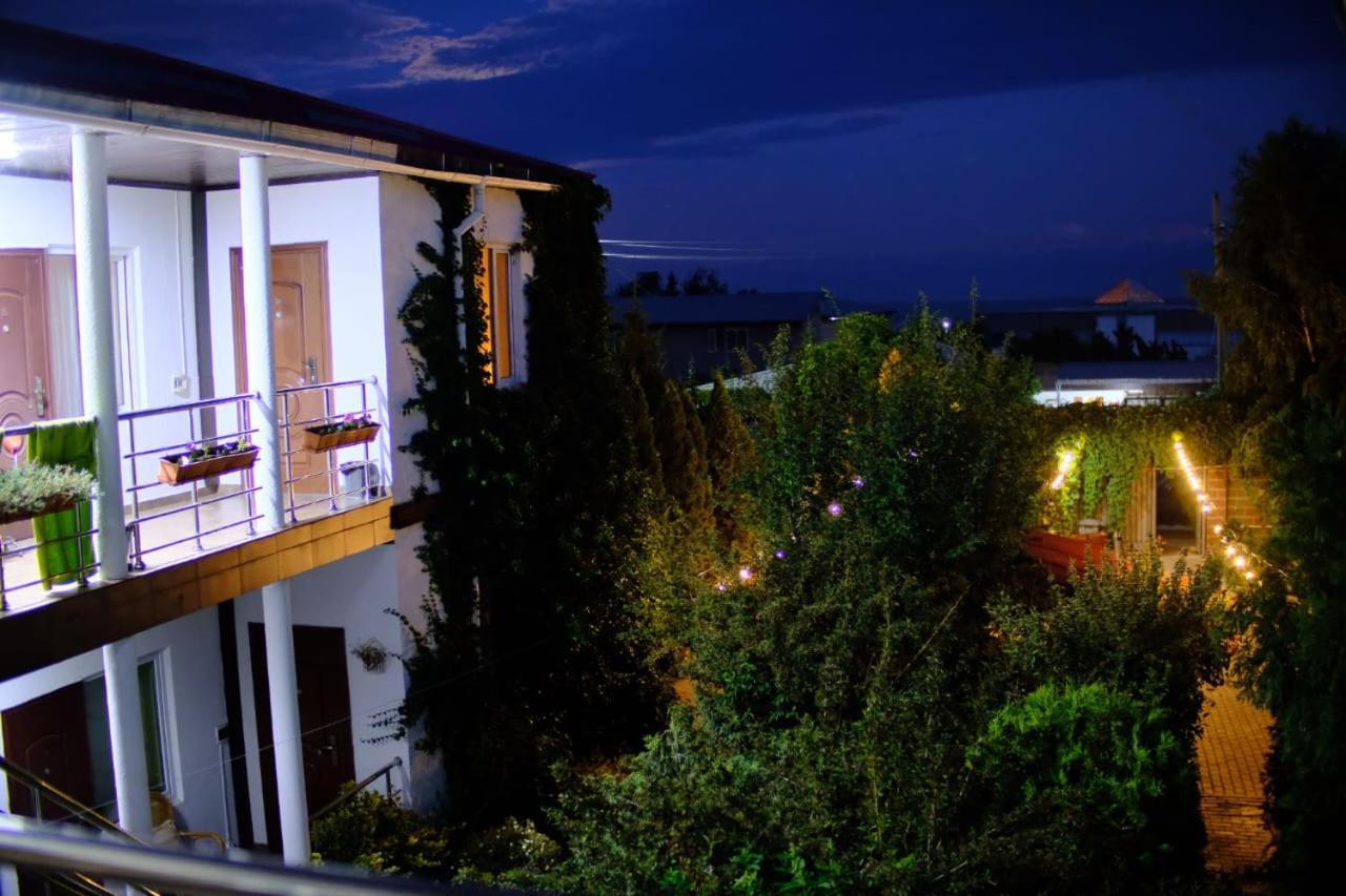 В Гостях На Иссык-Куле Hotel Cholpon-Ata Bagian luar foto