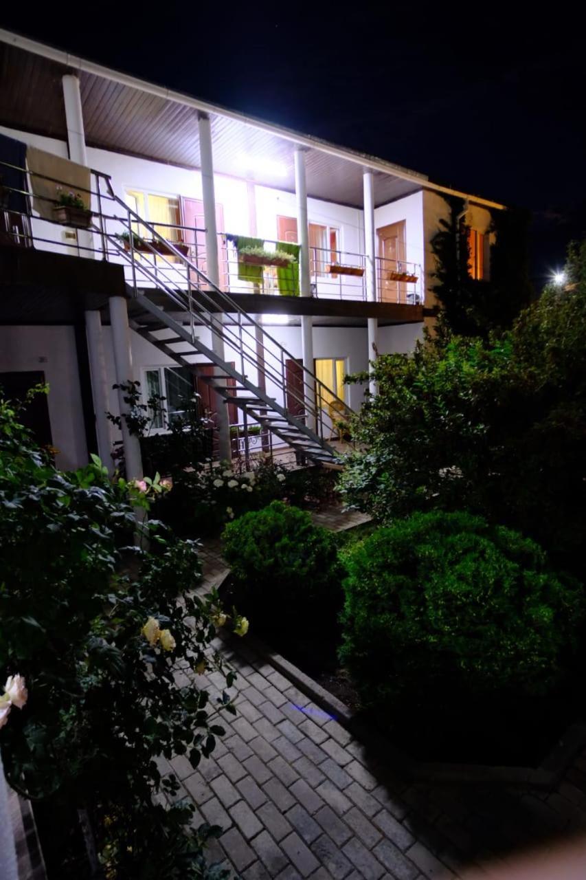 В Гостях На Иссык-Куле Hotel Cholpon-Ata Bagian luar foto